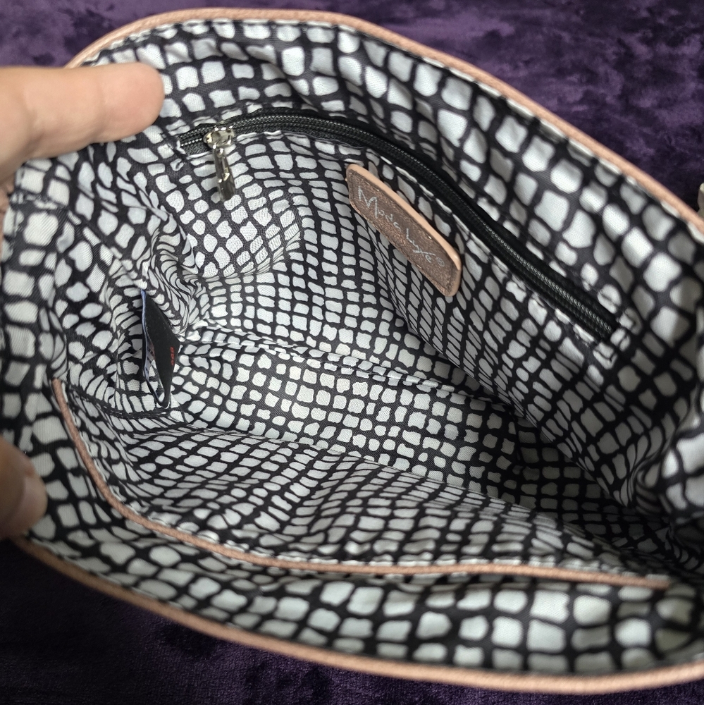 Moda Luxe Easy Foldover Crossbody - Picture 12 of 15